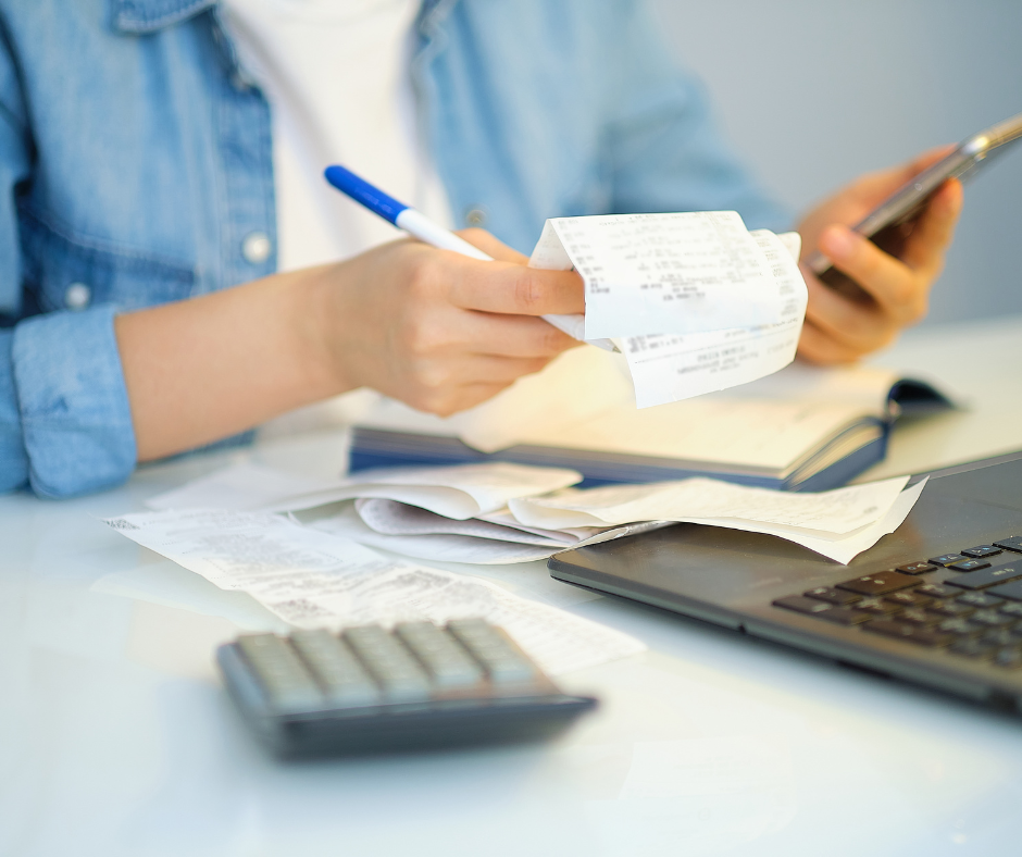 Who Pays the Mortgage and Bills While an Estate Is Being Settled in Virginia?
